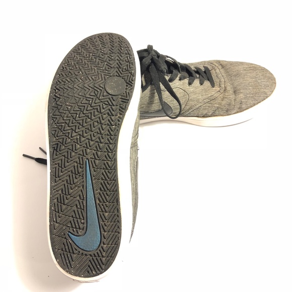843896 nike